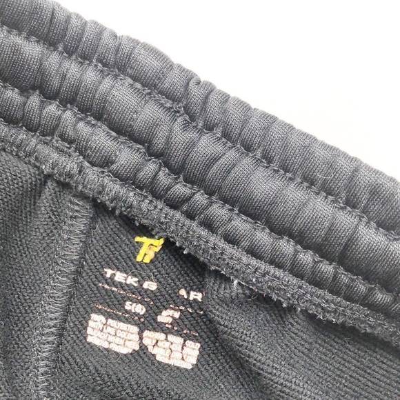 Tek Gear black sweatpants + Athletech navy mesh shorts - Picture 3 of 5